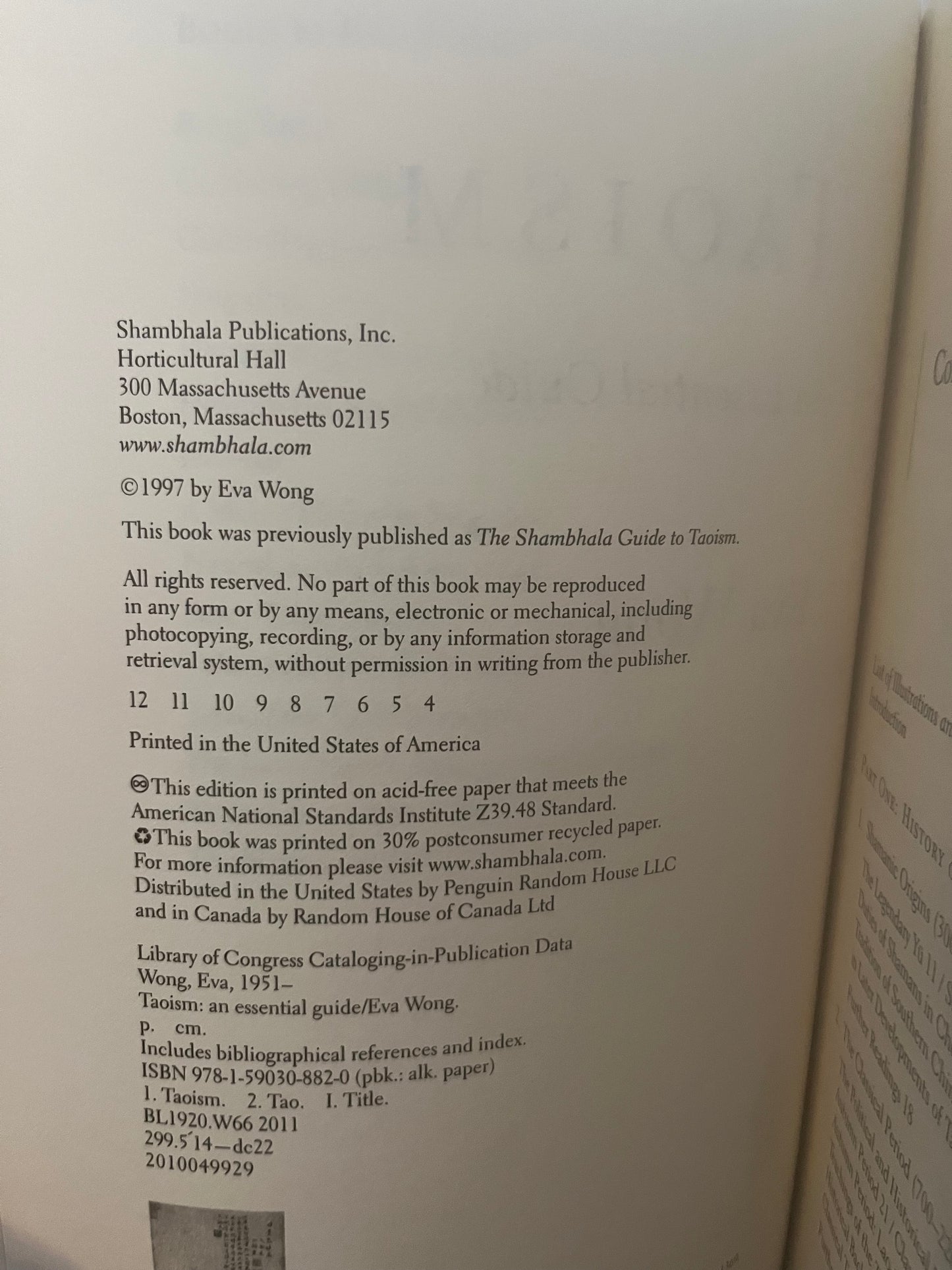 Taoism: An Essential Guide by Eva Wong