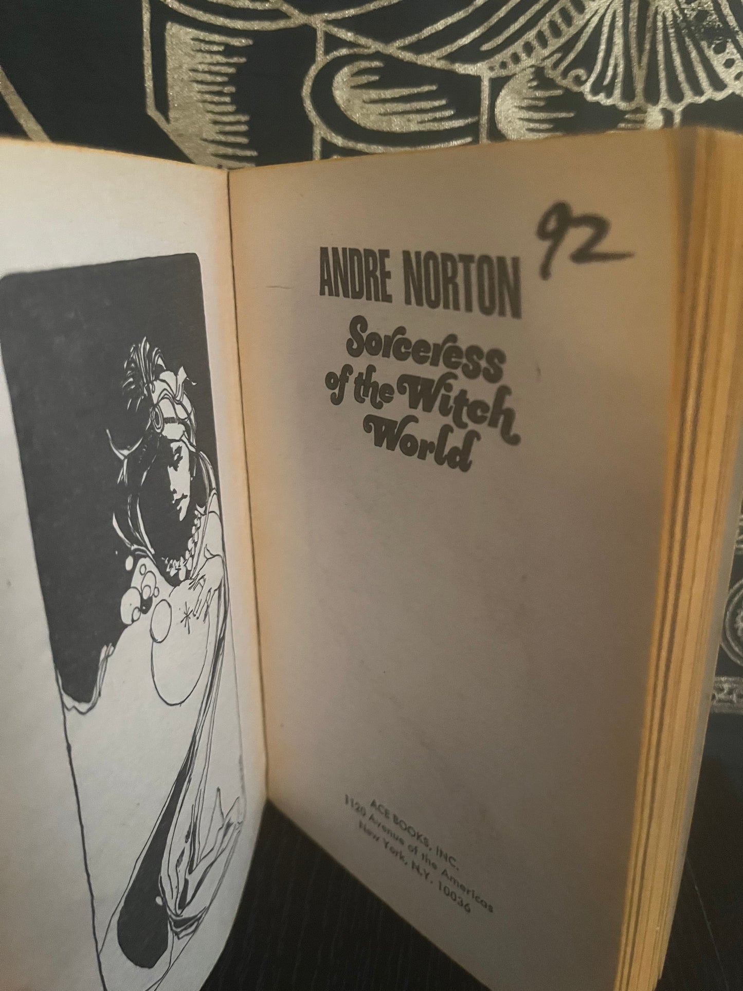 Sorceress of the Witch World by Andre Norton (1968 1st edition Ace)