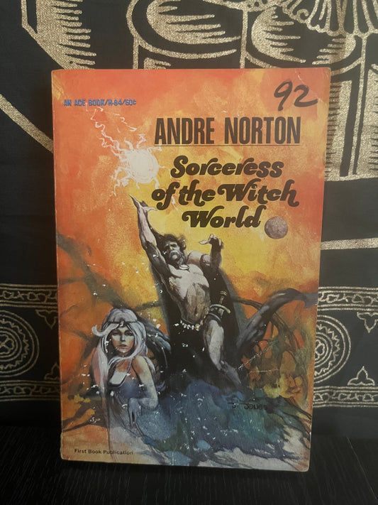 Sorceress of the Witch World by Andre Norton (1968 1st edition Ace)