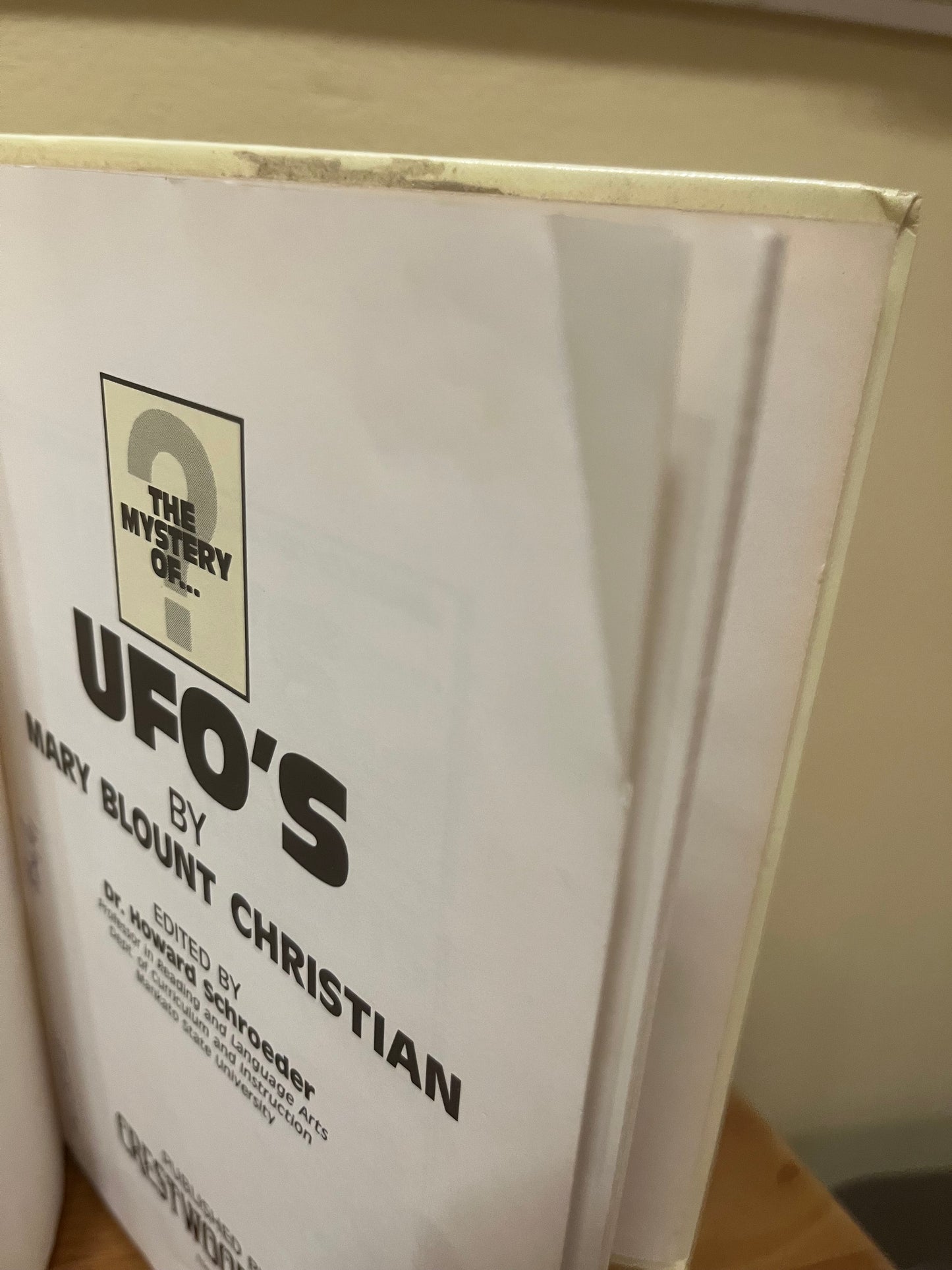 The Mystery of… UFO’s by Mary Blount Christian