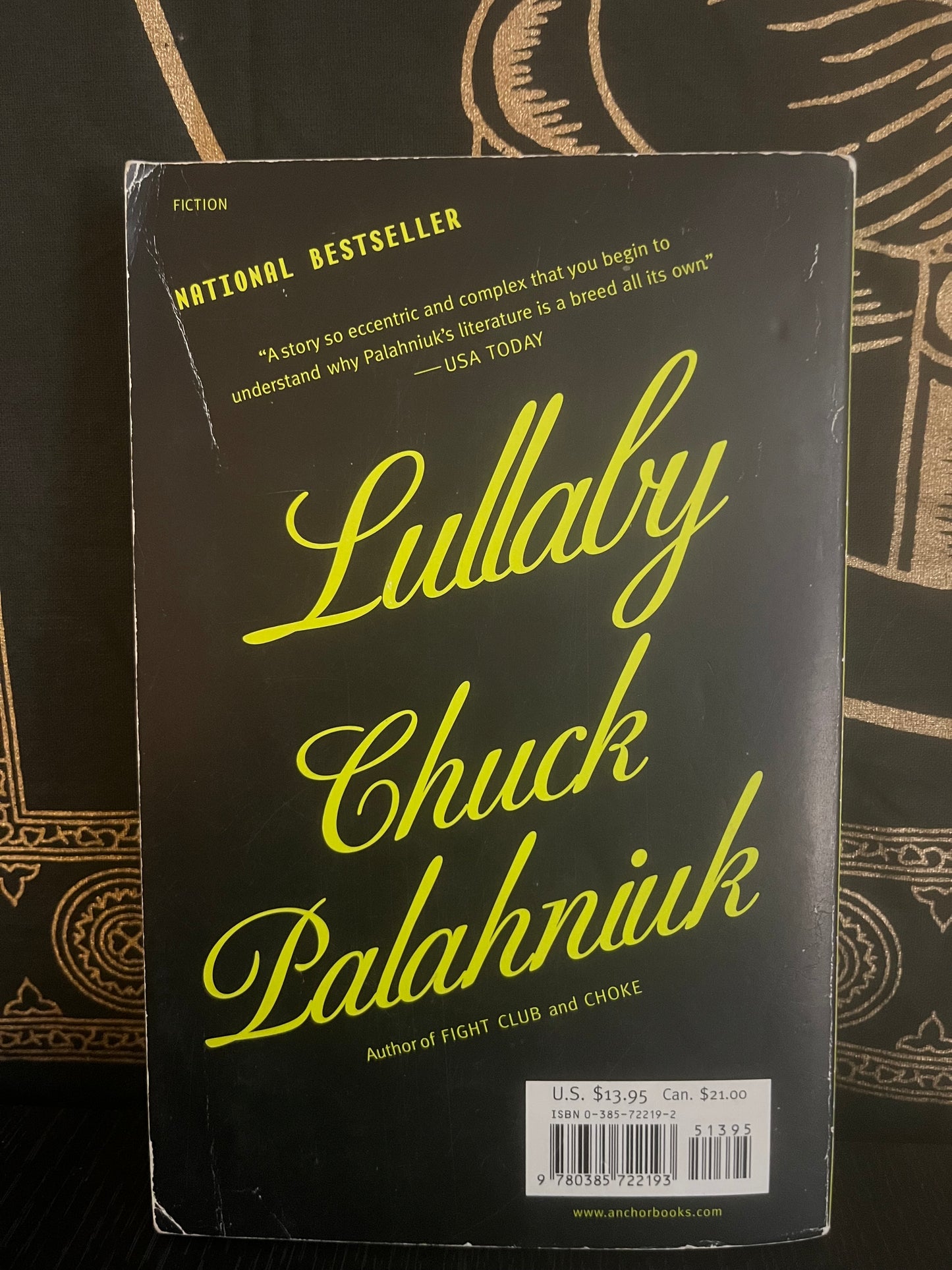 Lullaby by Chuck Palahniuk