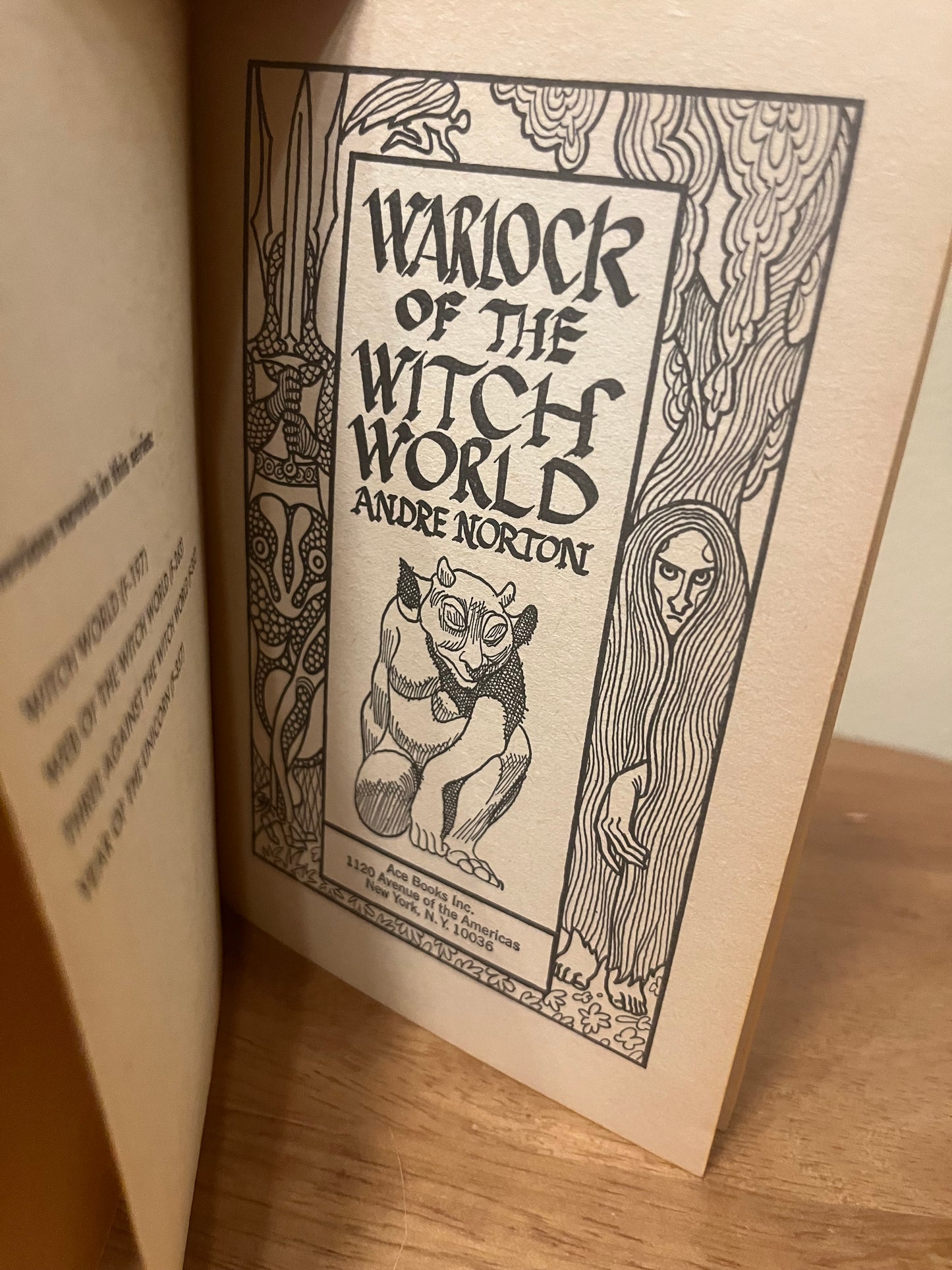 Warlock of the Witch World by Andre Norton