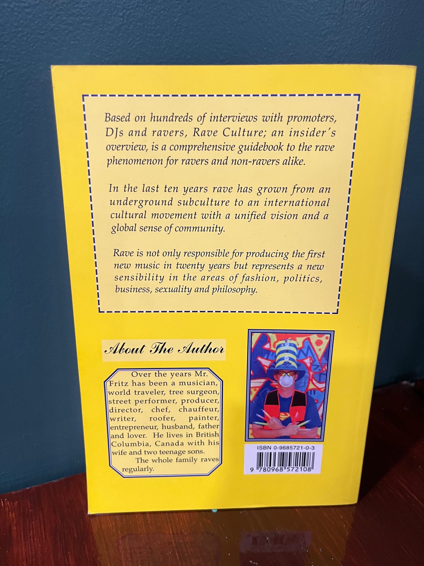 Race Culture: An Insider’s Overview by Jimi Fritz (1999)